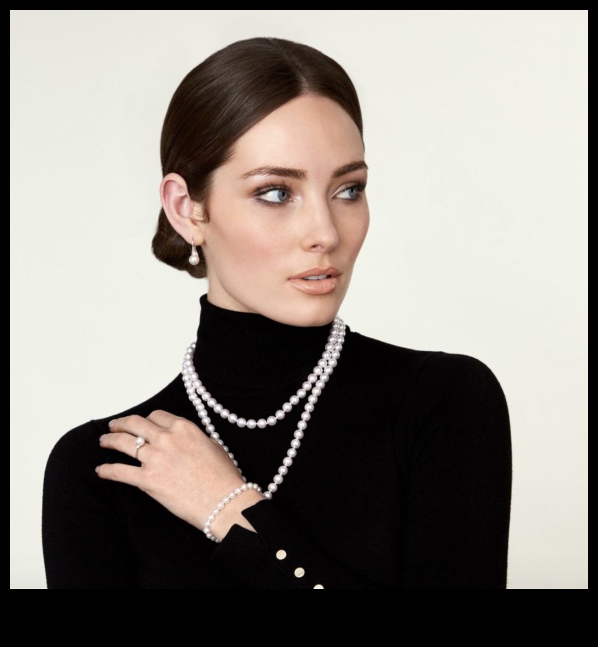 Φωτεινά μαργαριτάρια Μια διαχρονική ομορφιά που δεν θα ξεφύγει ποτέ από το στυλ 3 Φωτεινά μαργαριτάρια: Αγκαλιάστε τη λάμψη της διαχρονικής ομορφιάς