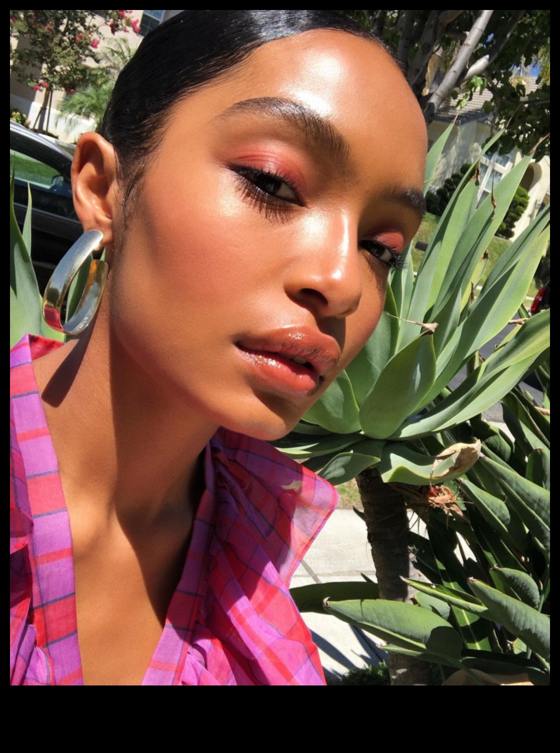 Αβίαστη ομορφιά Η καθημερινή εμφάνιση του μακιγιάζ που είναι γρήγορο και κομψό 3 Αβίαστη ομορφιά: Η έκκληση του καθημερινού μακιγιάζ για γρήγορες εμφανίσεις