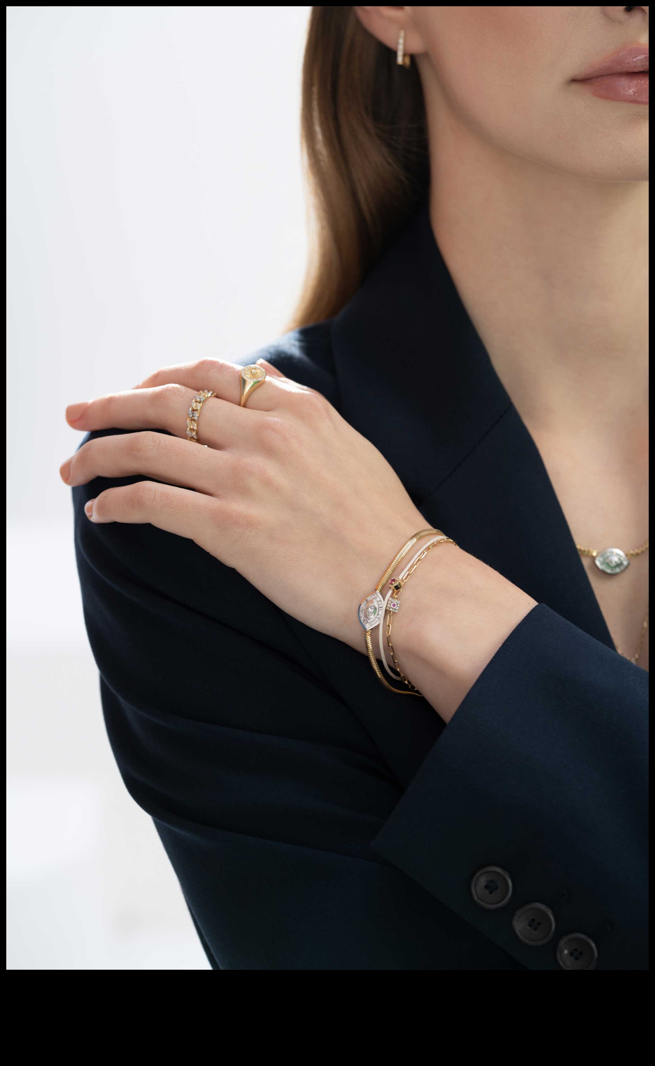 Wrist Envy: Επαναπροσδιορίστε το στυλ σας με τα εξαιρετικά βραχιόλια μας