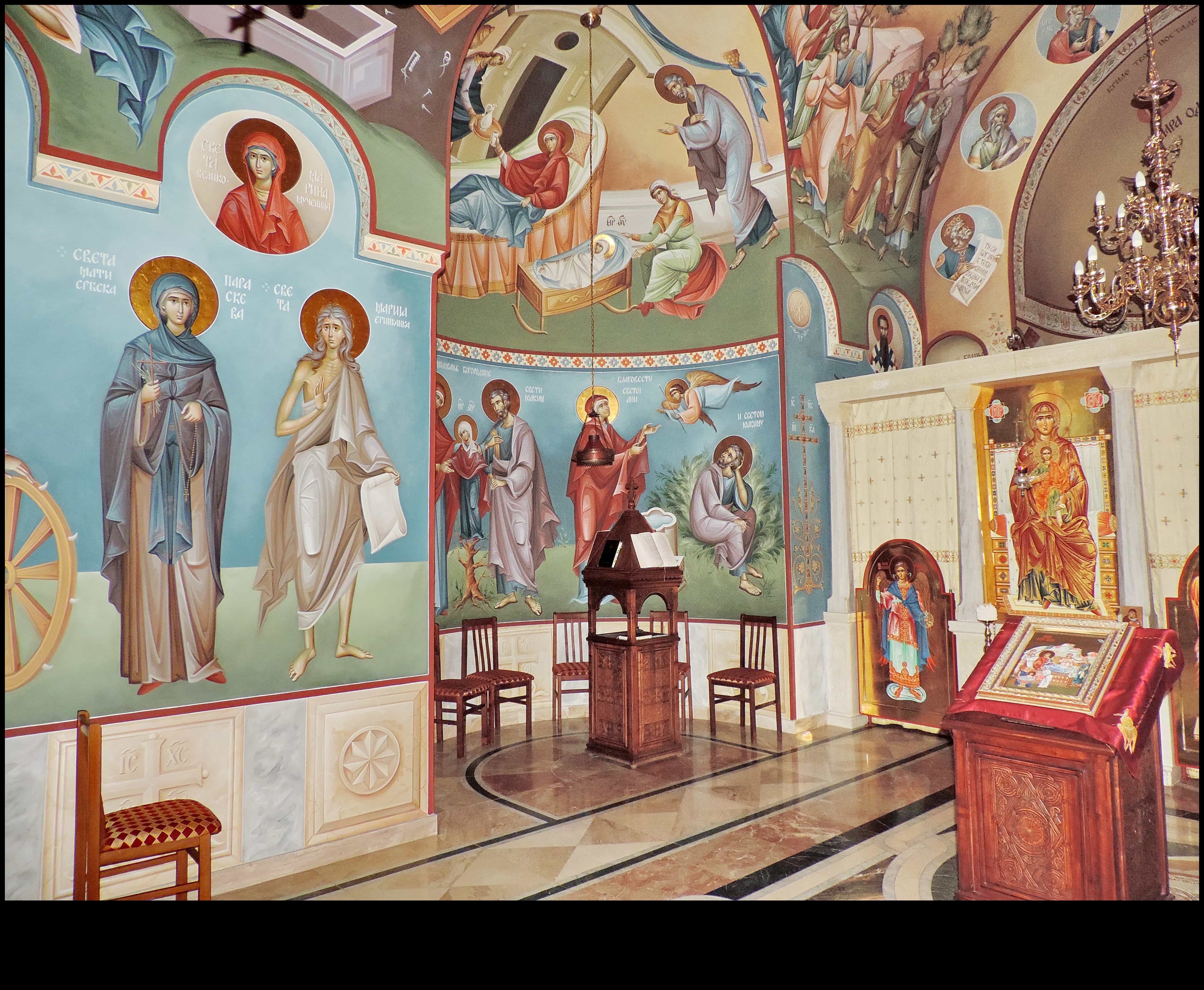 Εκκλησιαστική κομψότητα: Η τέχνη της θρησκευτικής διακόσμησης στις μεσαιωνικές εκκλησίες